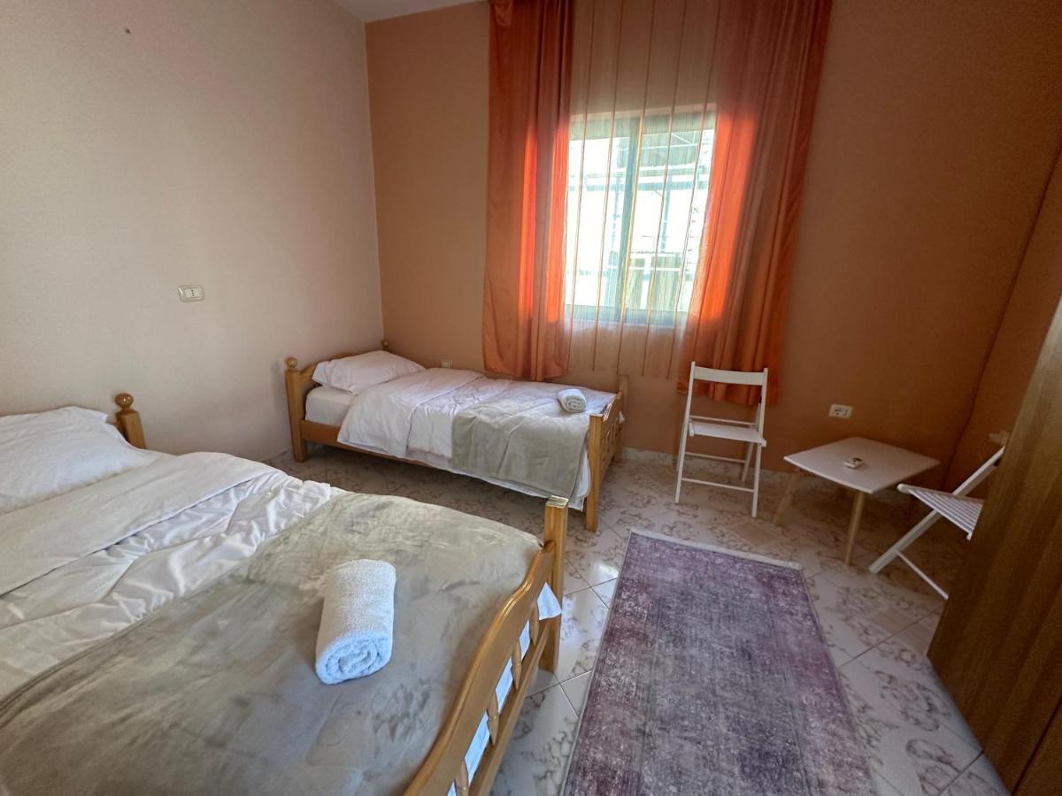 Hostel Rinas Ngoại thất bức ảnh